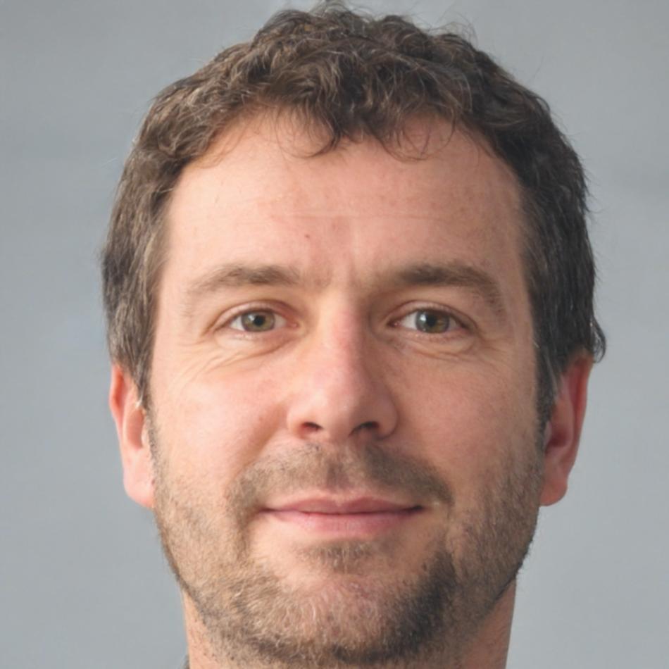 Portrait de Thomas Lenoir, analyste patrimonial